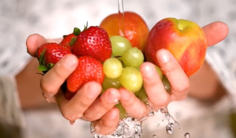 Ягоды и фрукты, цены война в Украине