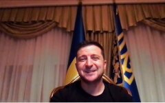 Коронавирус в Украине, Петиция об отмене карантина выходного дня