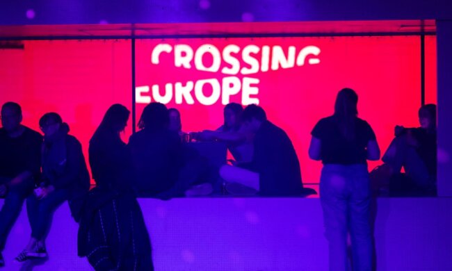 Crossing Europe