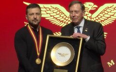 Владимир Зеленский получил в США награду Американской академии достижений