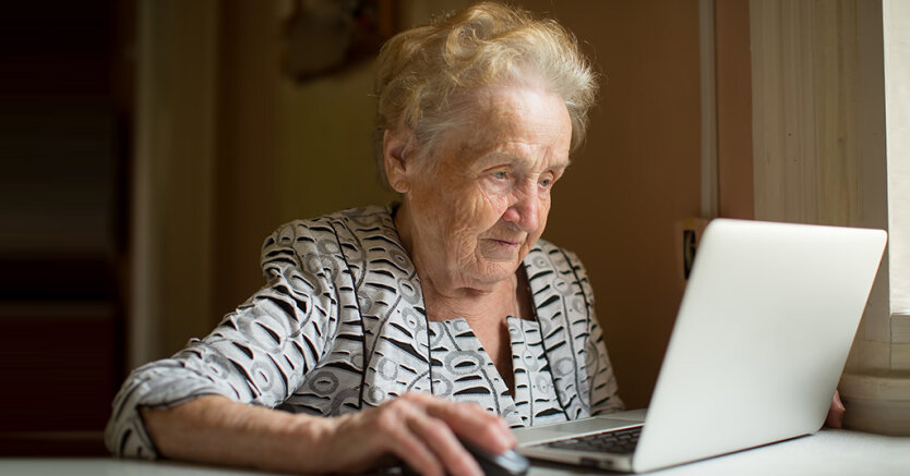 Электронные пенсии в Украине, электронная трудовая книжка