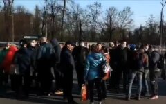 Кривой Рог, очередь за пропусками, коронавирус в украине, карантин в украине
