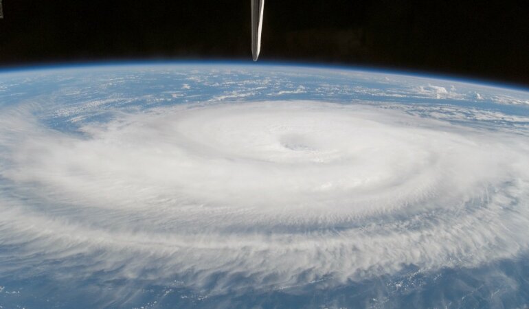 Арктика, озоновая дыра