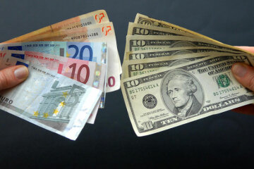 обмен валют, доллар, евро