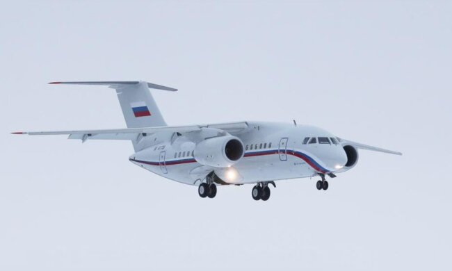 Самолет Ан-148-100Е