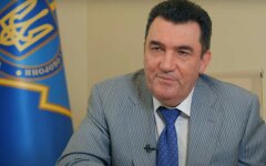 Данилов прокомментировал возможность отмены санкций против каналов Медведчука