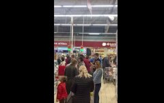 Жители оккупированного Севастополя массово скупают товары