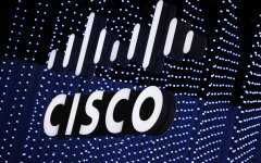 Шпигують за урядами по всьому світу: хакери зламали телефони Cisco