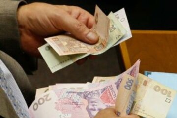 Сколько реально получат денег украинцы после увеличения «минималки»