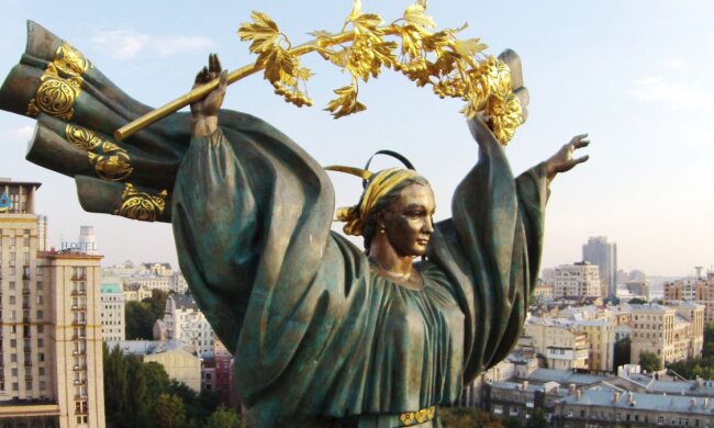 Выплаты ко Дню Независимости / Фото: Виталий Носач, РБК-Украина