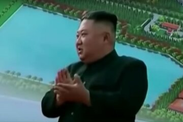 У Ким Чен Ына увидели загадочную метку на руке