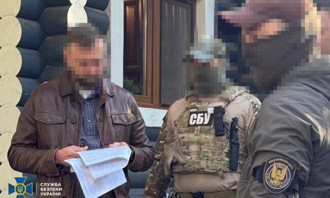 Чиновник МИД помогал россиянам в странах ЕС