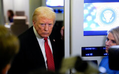 Трамп на борту самолета Air Force One