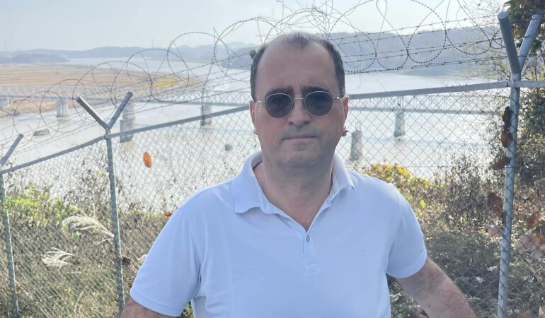 Юрий Маслов