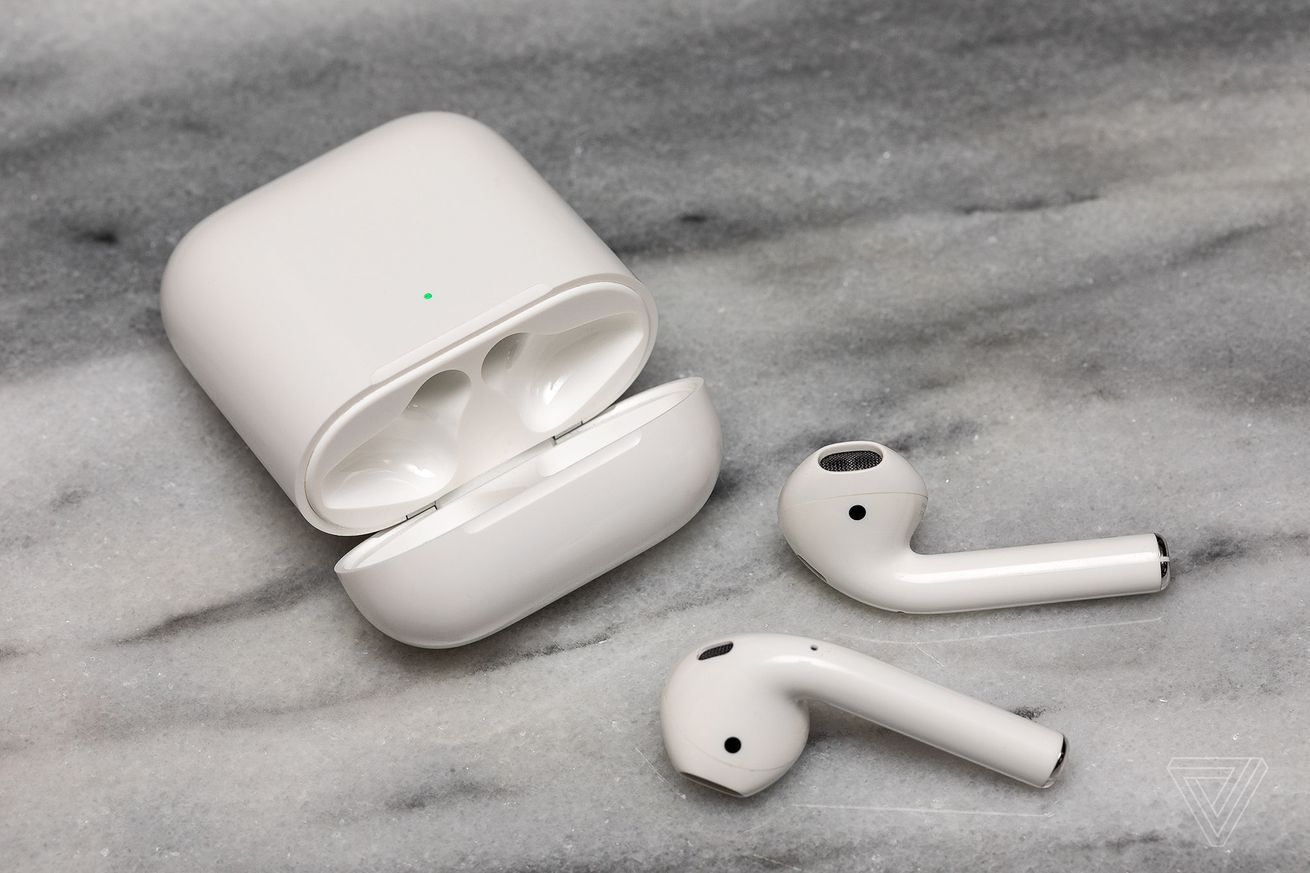 Apple выпустит дешевую версию AirPods - ХВИЛЯ