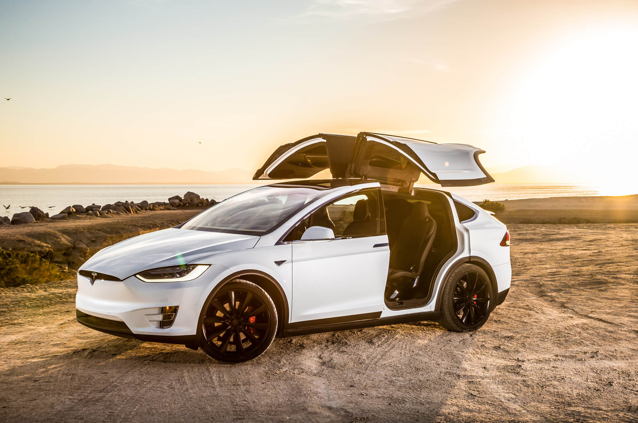 Машина tesla model x. The model x. Тесла модель х p90d. Tesla motors model x. Тесла model x warpath.