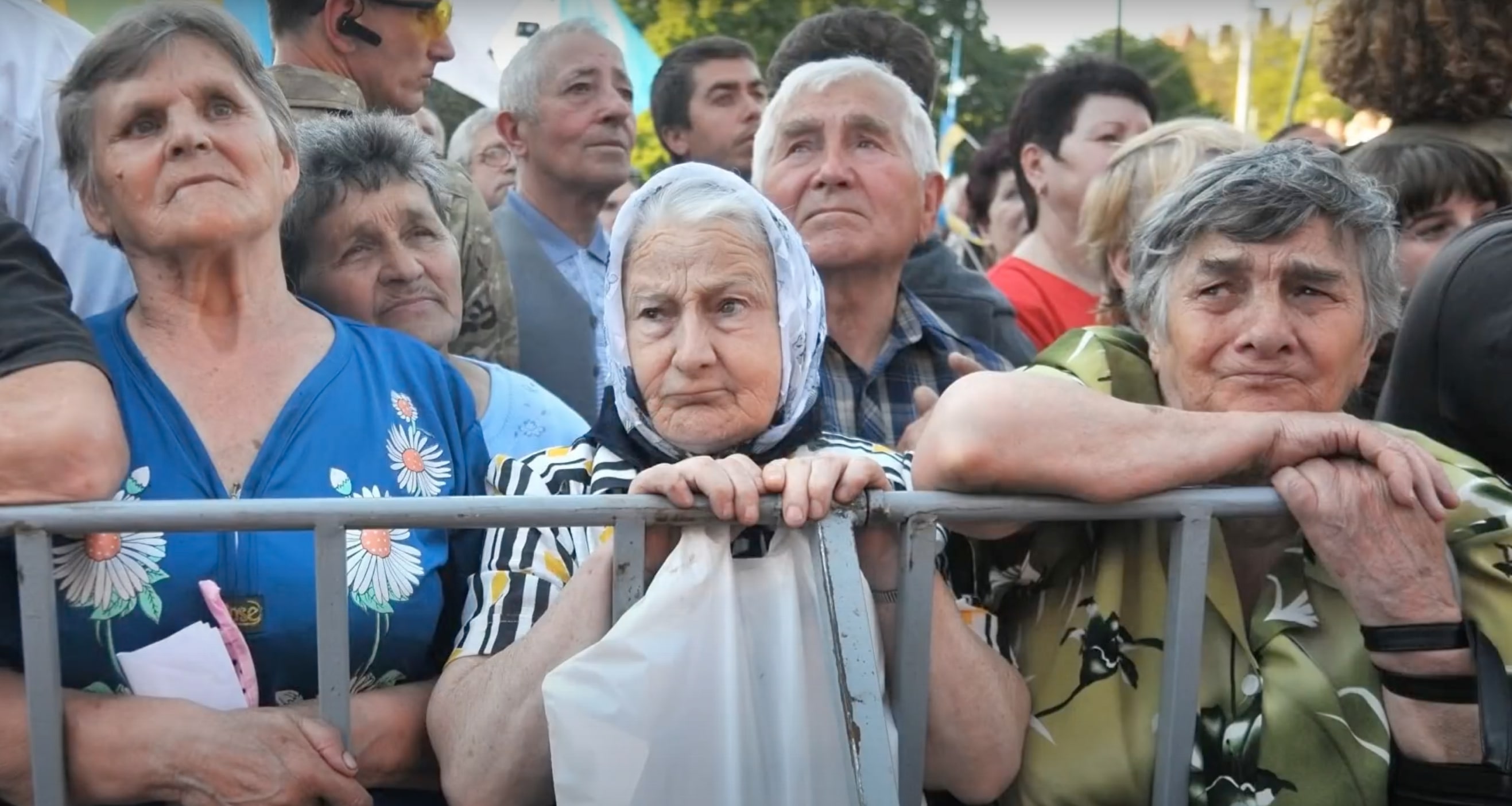 Украинские пенсионеры. Пенсионеры Украины. Фото украинских пенсионеров. Пенсионерка Украина фото.