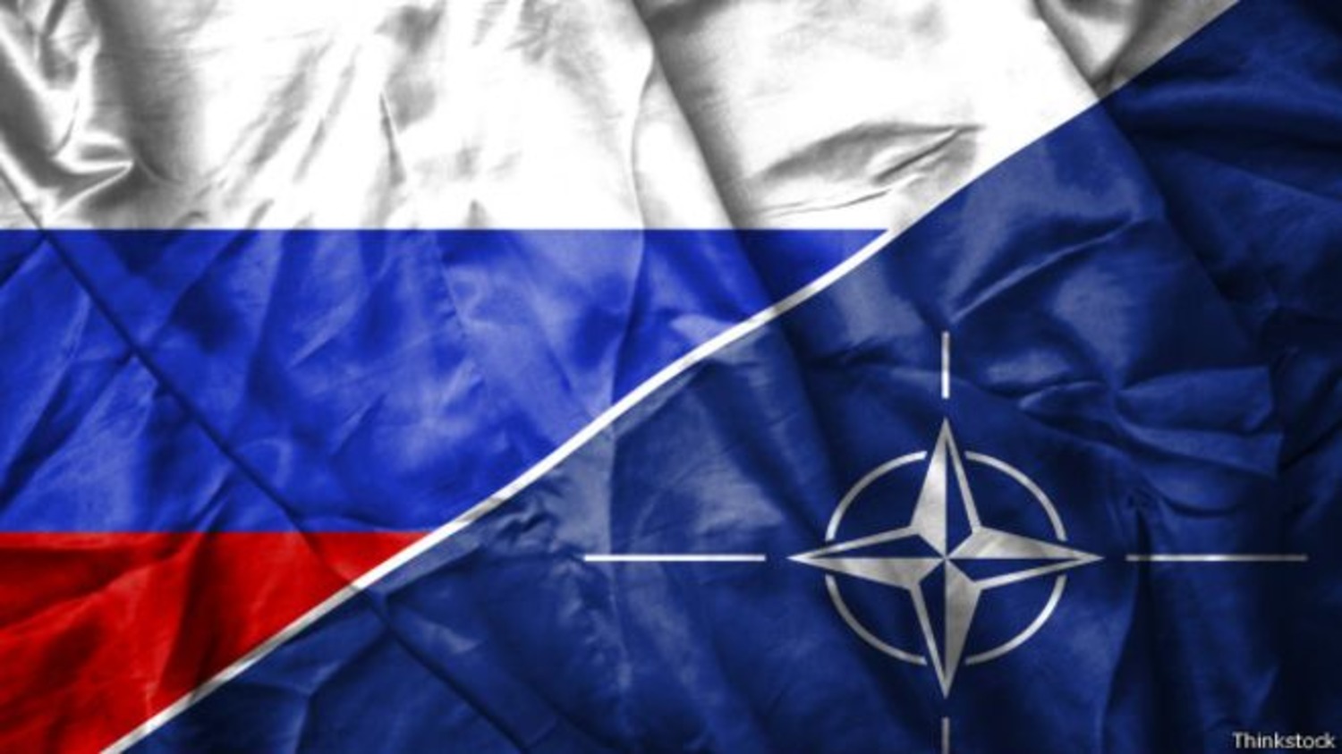 Нато без россии. Флаг НАТО И России. Украина РФ НАТО флаг. Флаг НАТО И РФ. Россия против НАТО флаги.