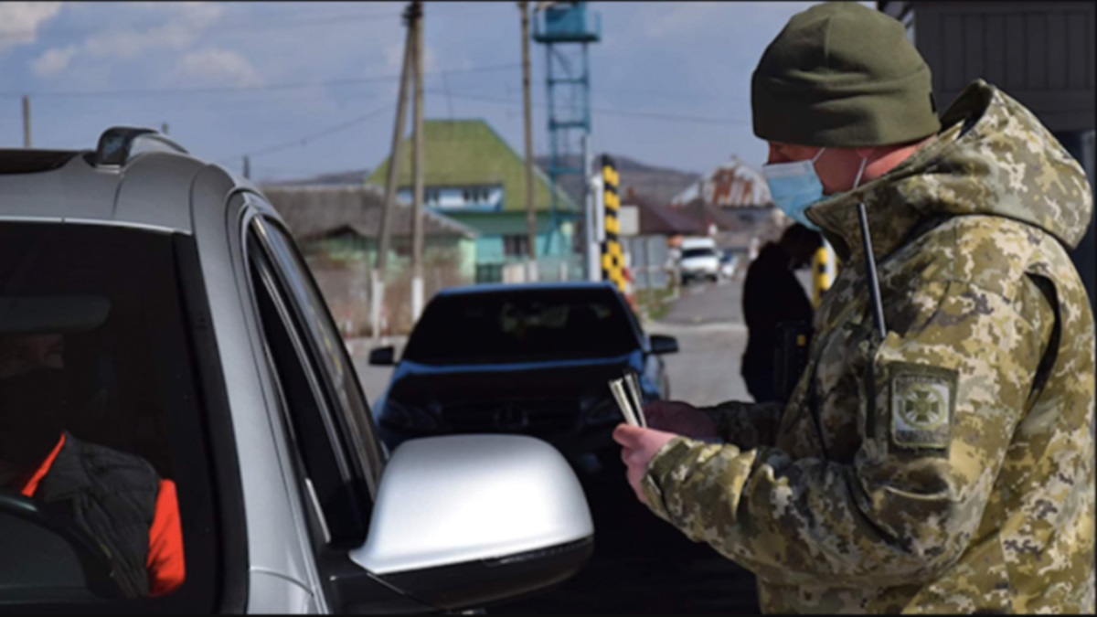 Военное положение: юрист заявил, что запрет на выезд мужчин за границу  могут продлить после окончания войны