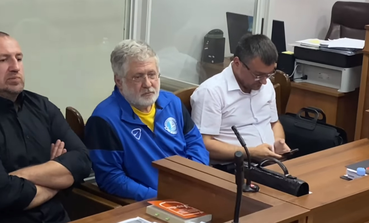 Суд залишив Коломойського під вартою