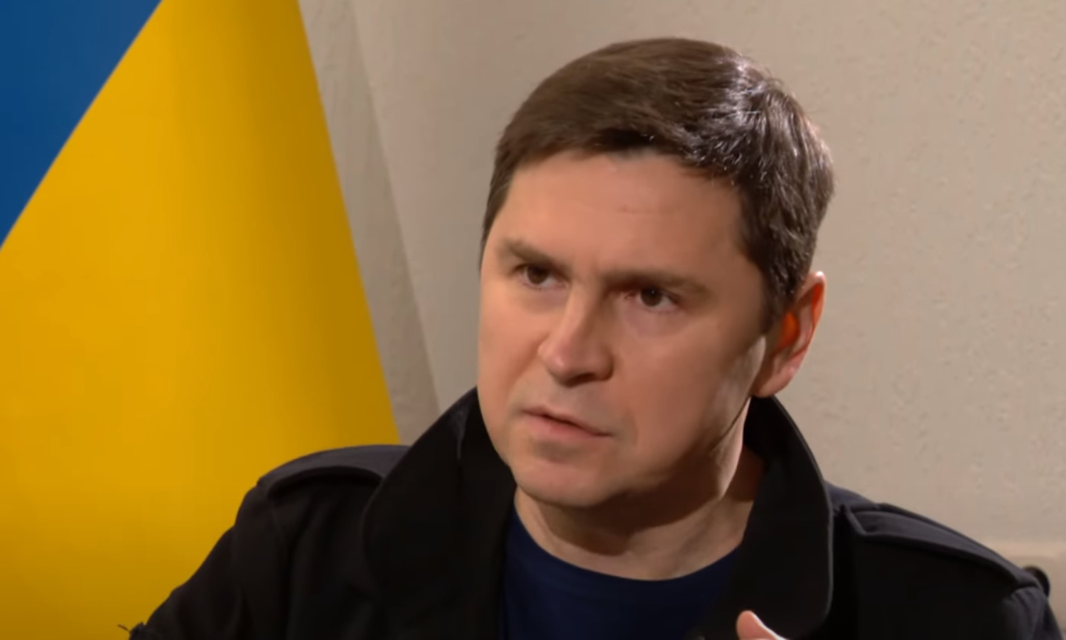 Подоляк назвал три условия для окончания горячей фазы войны